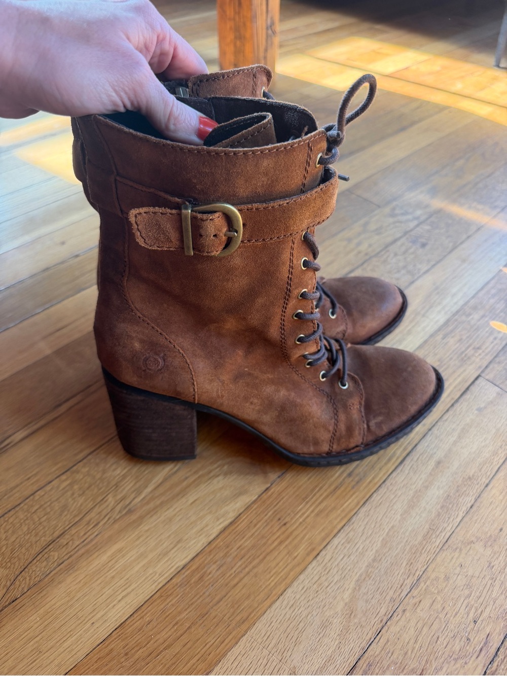 NEW Born lace up brown suede heeled boots